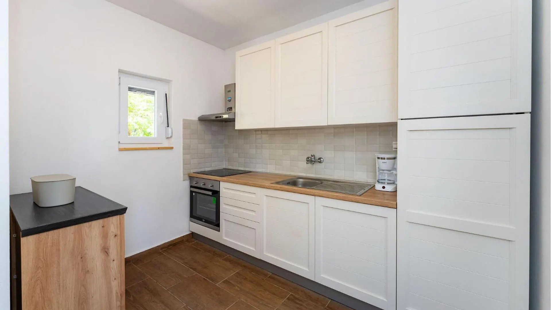 3 Bedroom Awesome Home In Rastevic 0*,