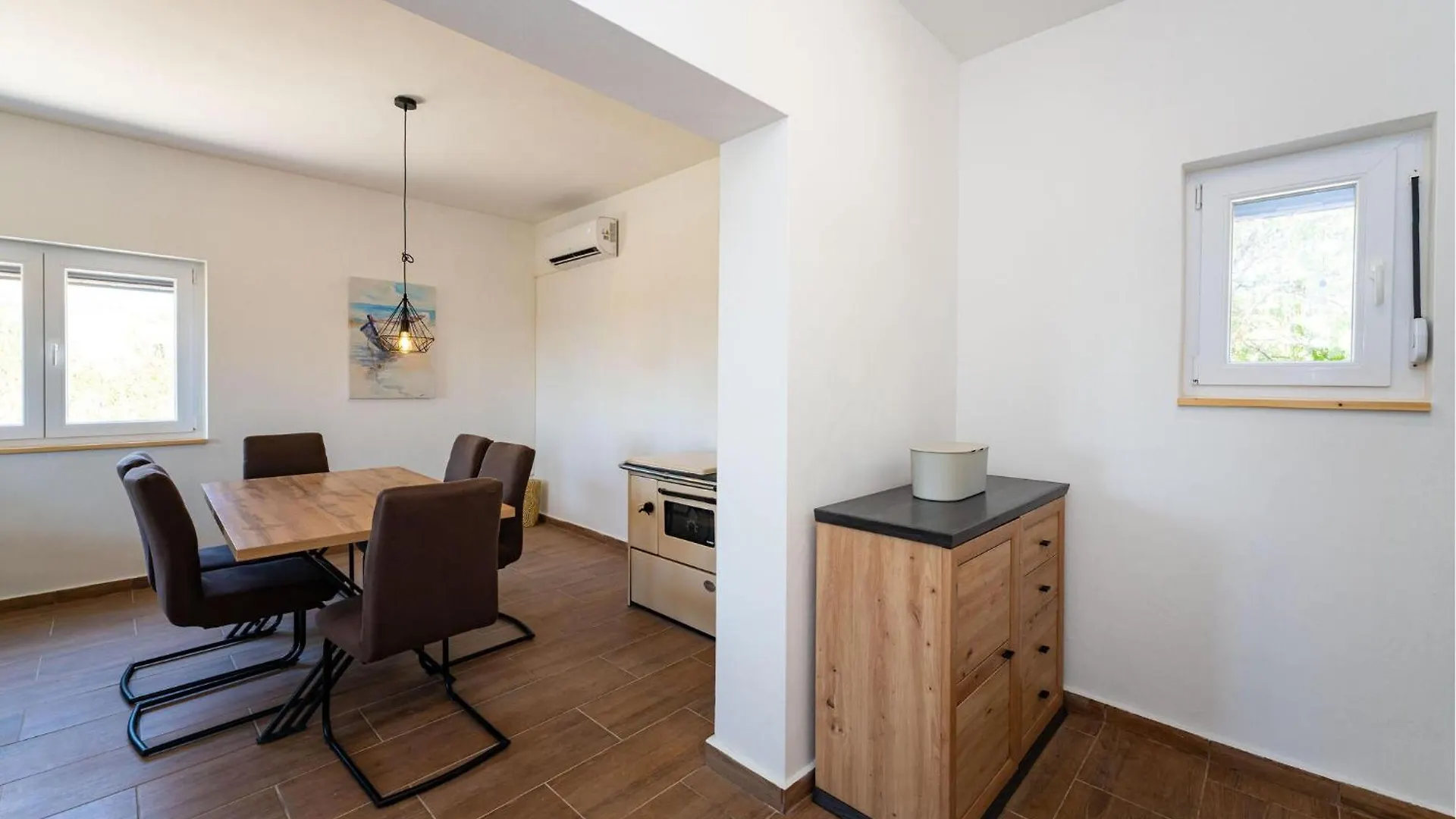 3 Bedroom Awesome Home In Rastevic